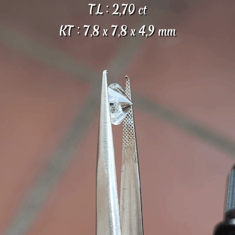 Zircon Trắng Tự Nhiên KG-100120