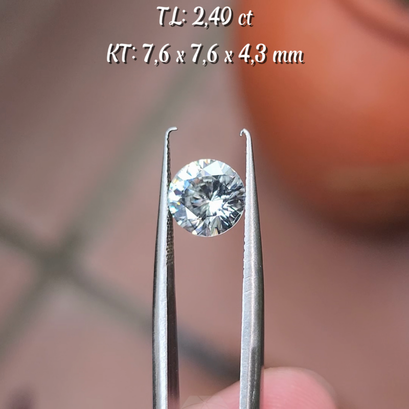 Zircon Trắng Tự Nhiên KG-100127