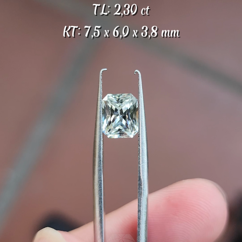 Zircon Trắng Tự Nhiên KG-100135