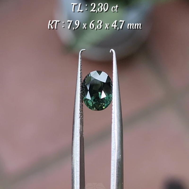 Sapphire Xanh ĐậmTự Nhiên KG-100242