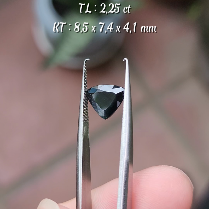 Sapphire Xanh ĐậmTự Nhiên KG-100248