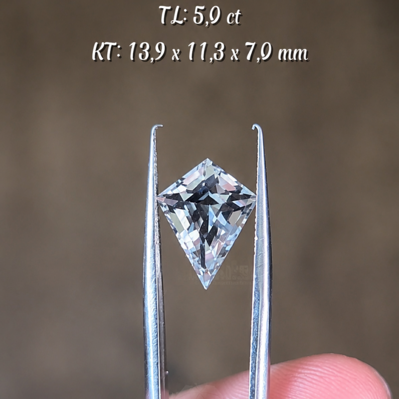 Topaz Trắng Tự Nhiên KG-100212